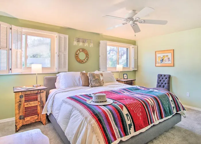 House W/ Private Pool: 5 Mi To Downtown! *